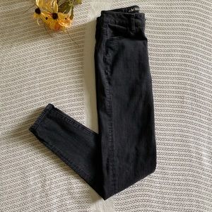American Eagle Highest Rise Skinny Jeans. 0